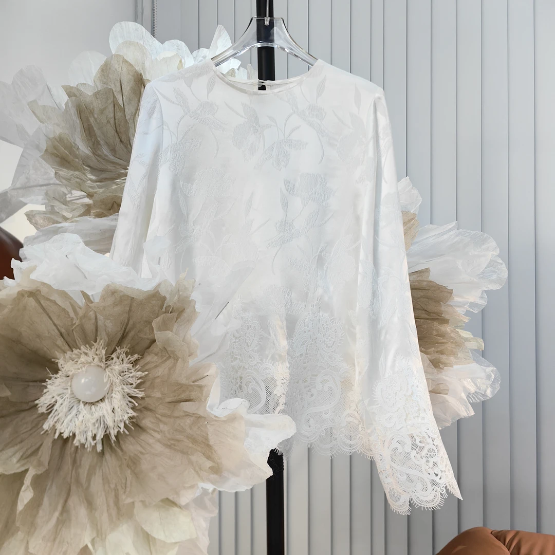 24357121【蕾丝花语】新中式圆领优雅上衣