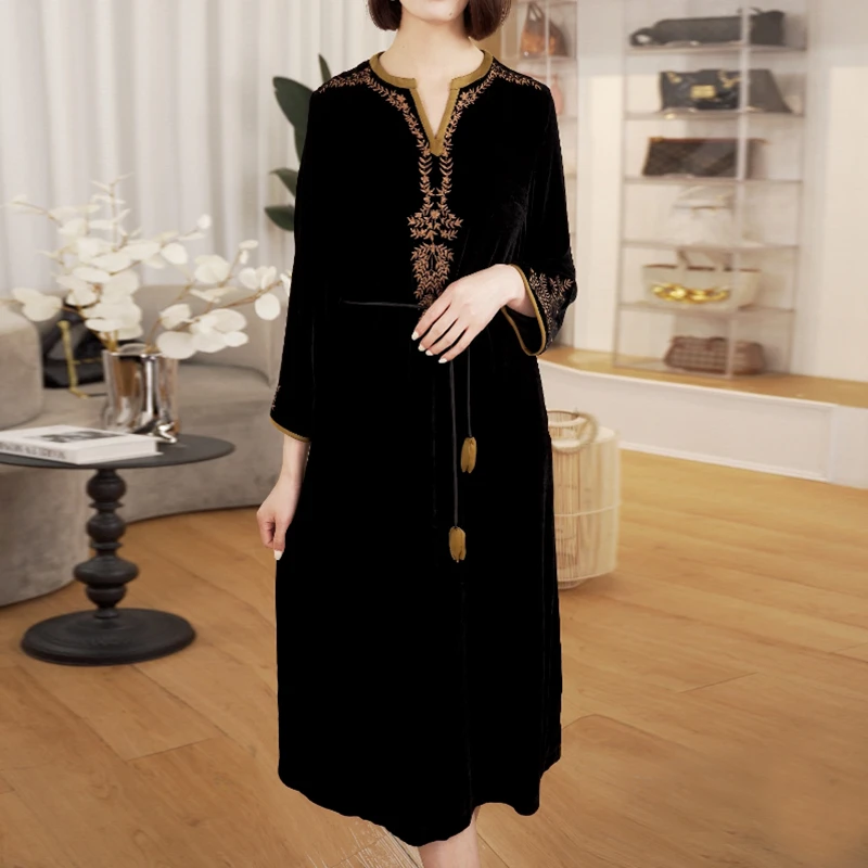时尚印花真丝丝绒女士连衣裙气质妈妈2023新款黑色复古秋冬收腰