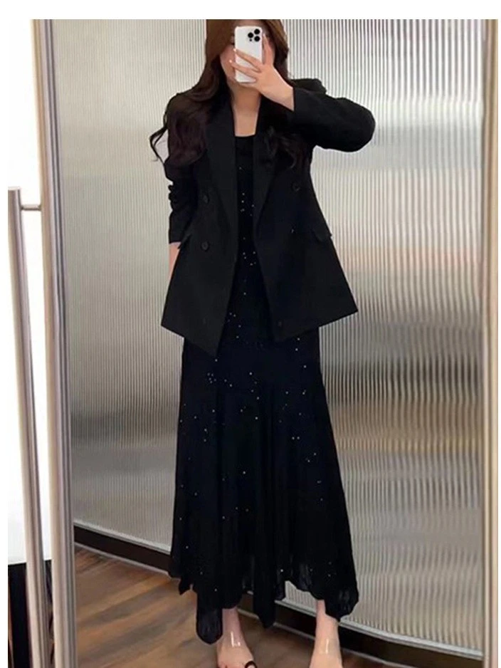 胖mm大码女装春秋休闲感洋气西服套装小西装外套黑色吊带裙两件套