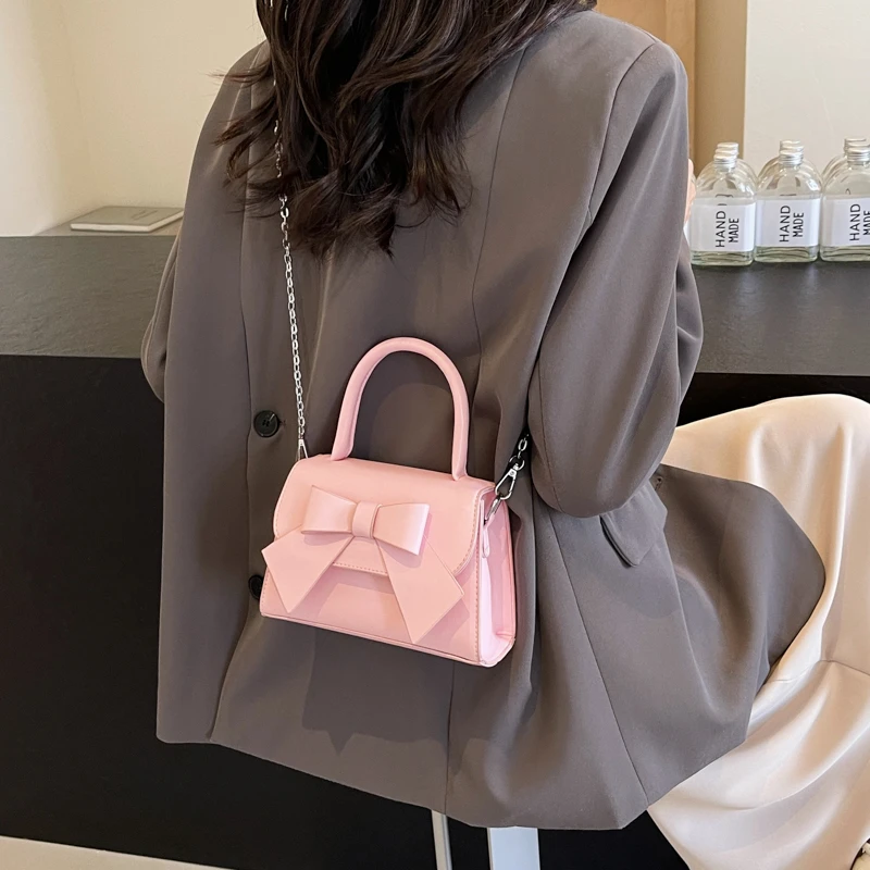 链条斜挎包包女2024新款时尚小众设计蝴蝶结手提小方包上班小拎包