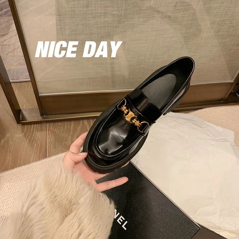 【葡萄家】复古黑色英伦粗跟真皮厚底单鞋真皮女鞋英伦风乐福鞋新款