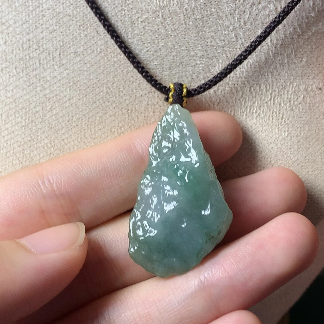 翡翠颈饰未镶嵌吊坠