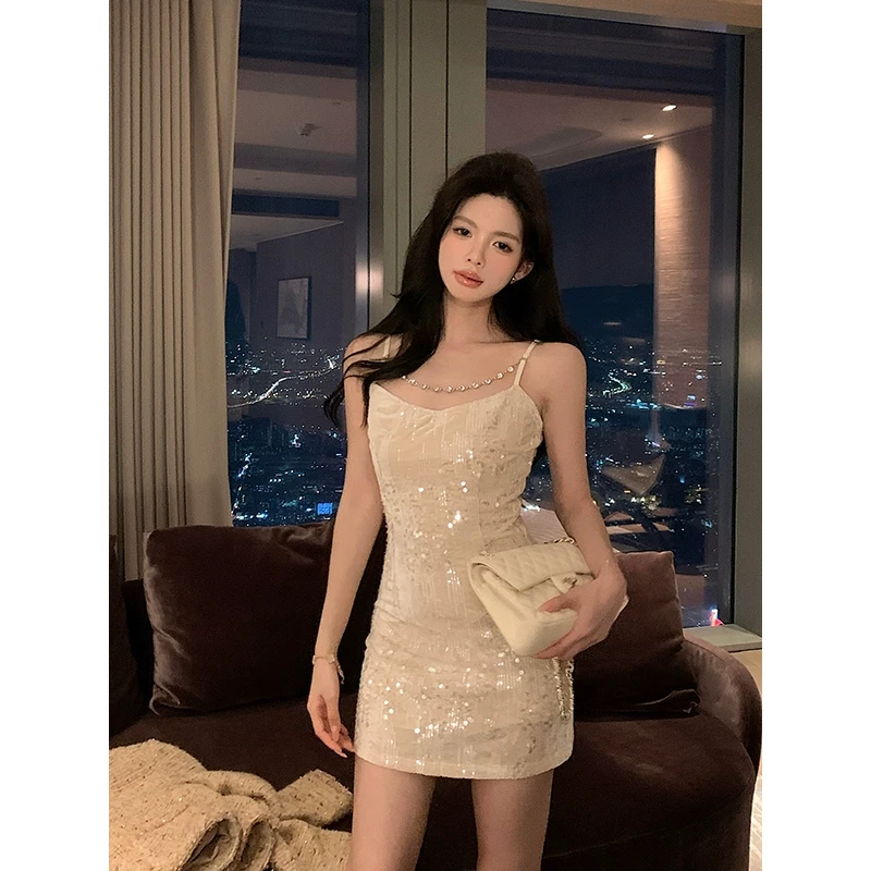 【QIUROUYAO邱肉瑶】Party神级战衣*独属聚光灯亮片吊带裙