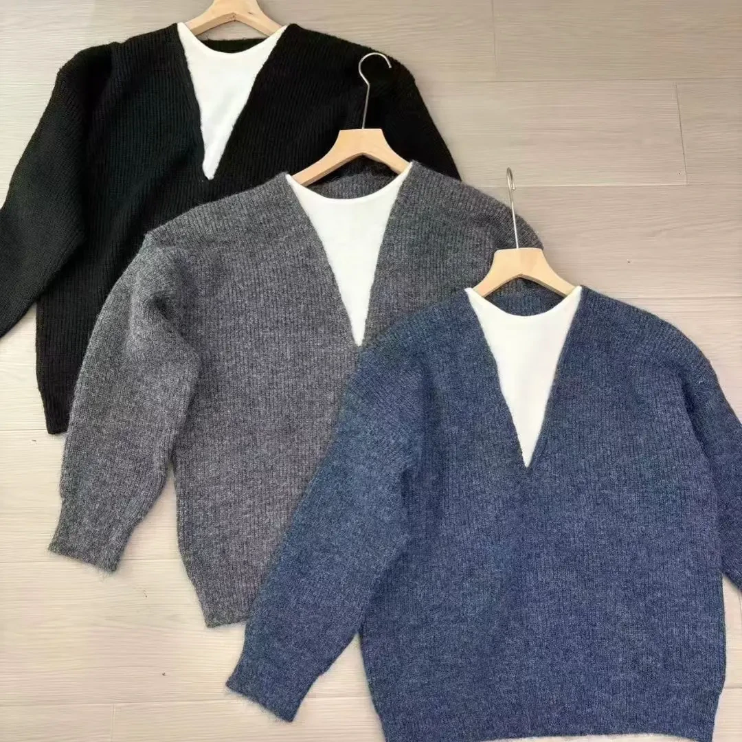 慵懒风秋冬深V领拼接针织宽松毛衣外套