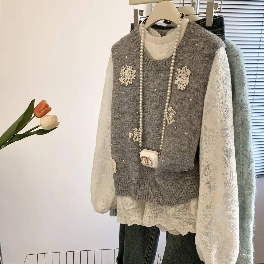 法式灰色钉珠花朵毛衣背心女2024秋冬叠穿高级感打底蕾丝衫两件套