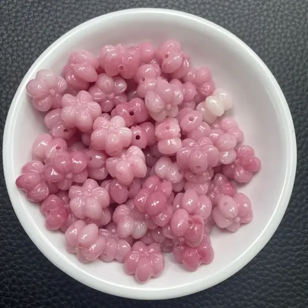 金禧缘珠宝～ A2069女 皇 贝 五瓣花12*7mm6个4.9 元