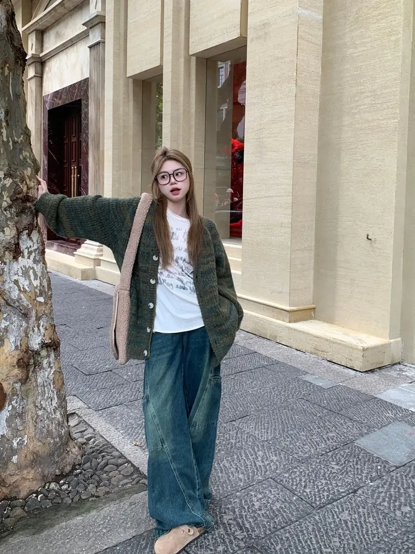 秋季新款港味复古绿色毛衣外套女宽松软糯慵懒风白色打底两件套装