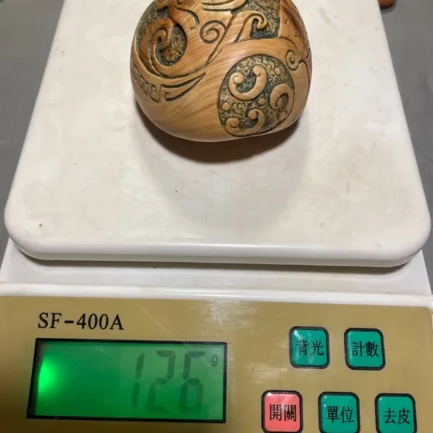 规整漂亮的橄榄核四象八卦核雕