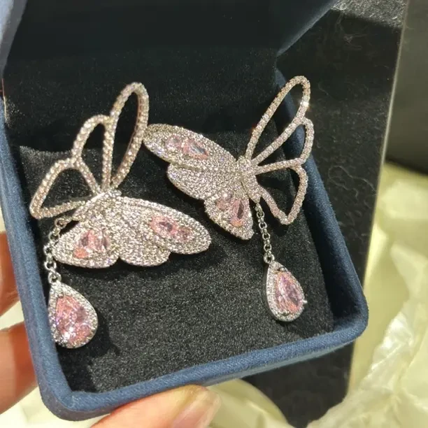 铜合金耳饰 铜合金闪钻蝴蝶耳环镂空小众设计轻奢甜美高级感耳饰