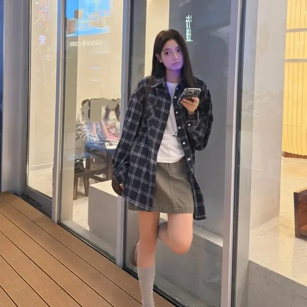 小花【画报女孩】韩版复古格子衬衫