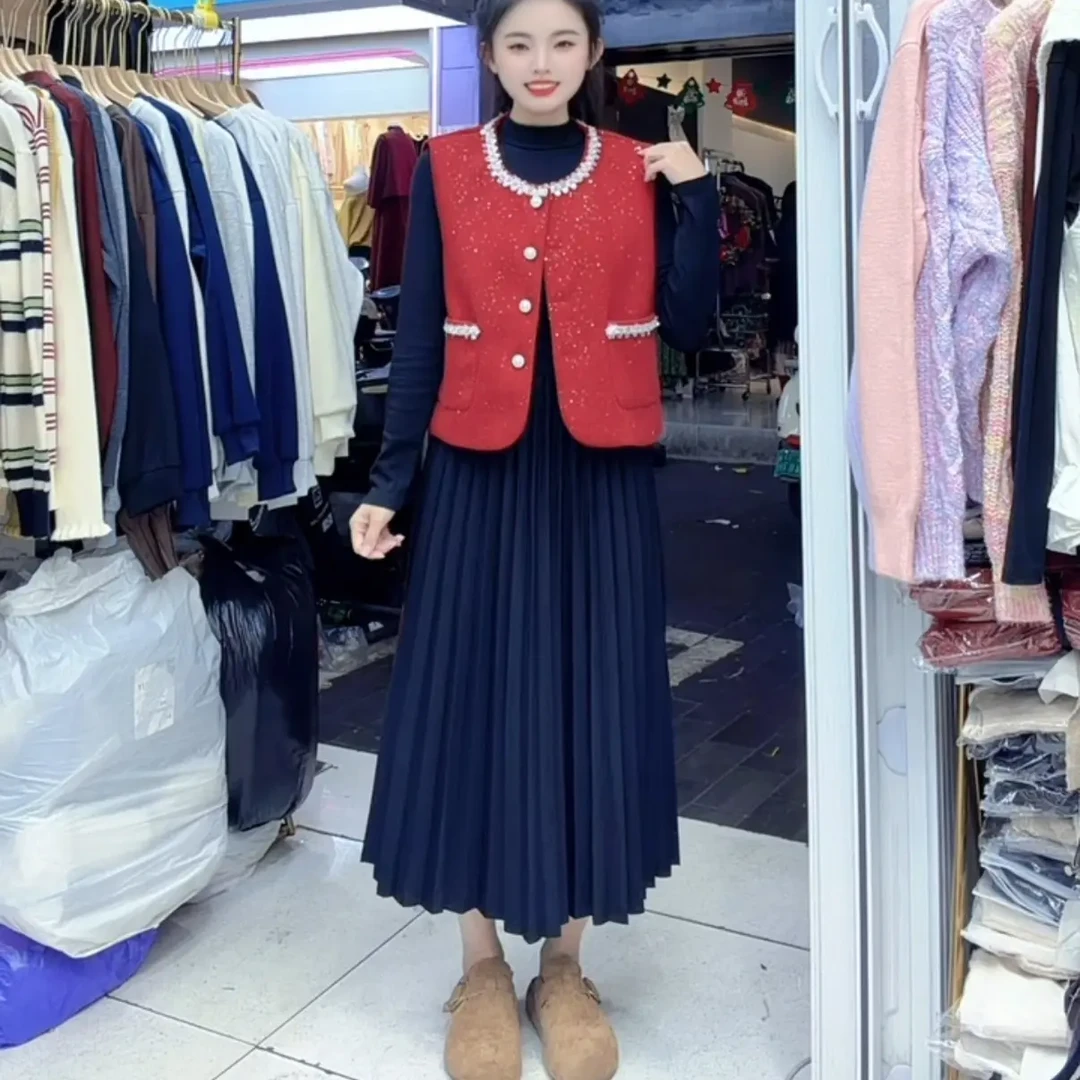 《盈盈家》新款时尚百搭重工马甲➕加绒打底连衣裙