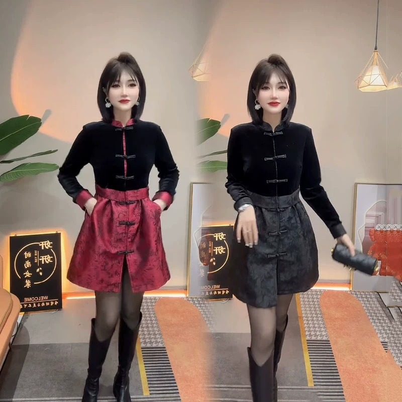 新中式国潮风丝绒拼接提花盘扣网红新款立领连衣裙女新年战袍