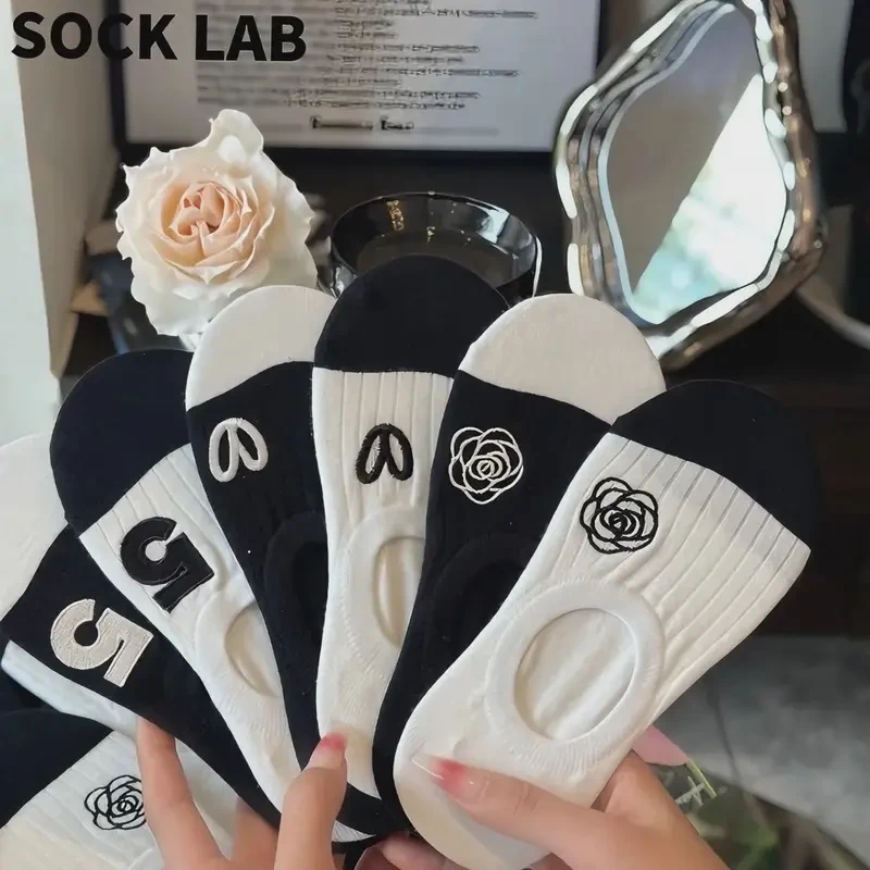 【拍一发10双】山茶花棉质女船袜隐形袜刺绣简约风防滑不掉跟防汗C