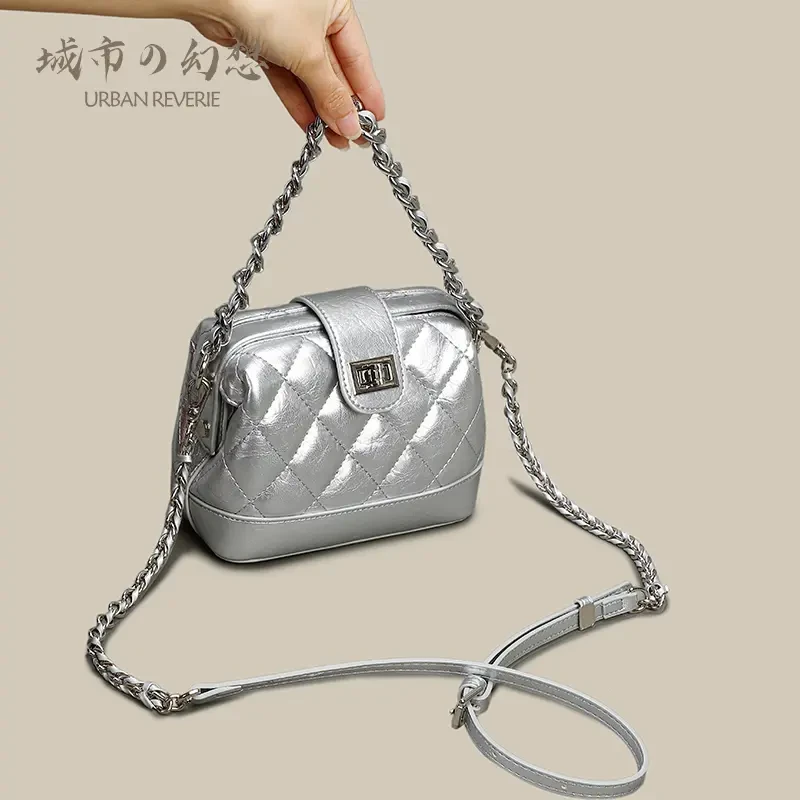 西藏发货新疆包邮2025新款时尚银色女包小香风菱格链条包真皮牛皮