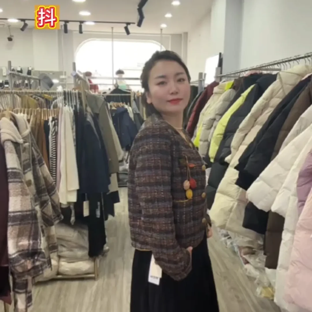 女时尚常规短外套女装圆领大衣单排扣秋季休闲秋冬