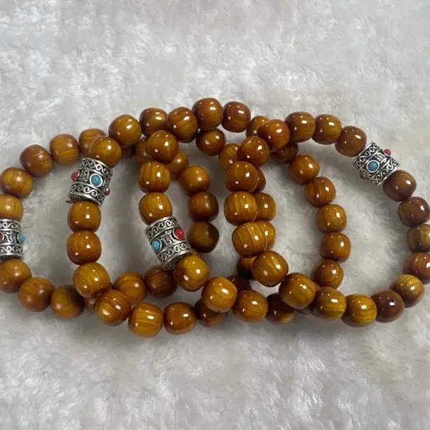 1.0规格19粒老型珠手串搭配精美配饰单圈手链