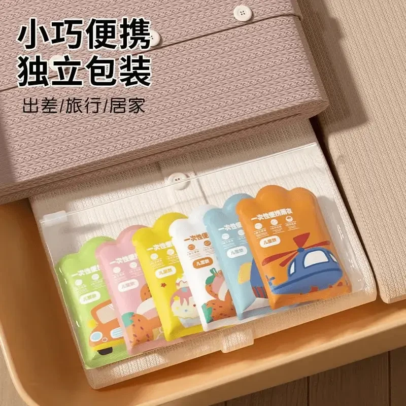 儿童一次性雨衣旅游全身便携学生女童男童小学生加厚雨披可背书包