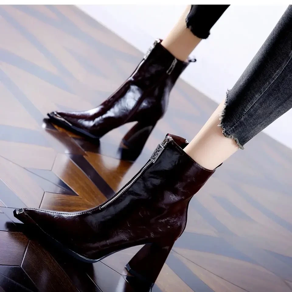 秋冬季尖头粗跟加绒高跟时装靴短靴百搭显瘦黑色瘦瘦靴女鞋