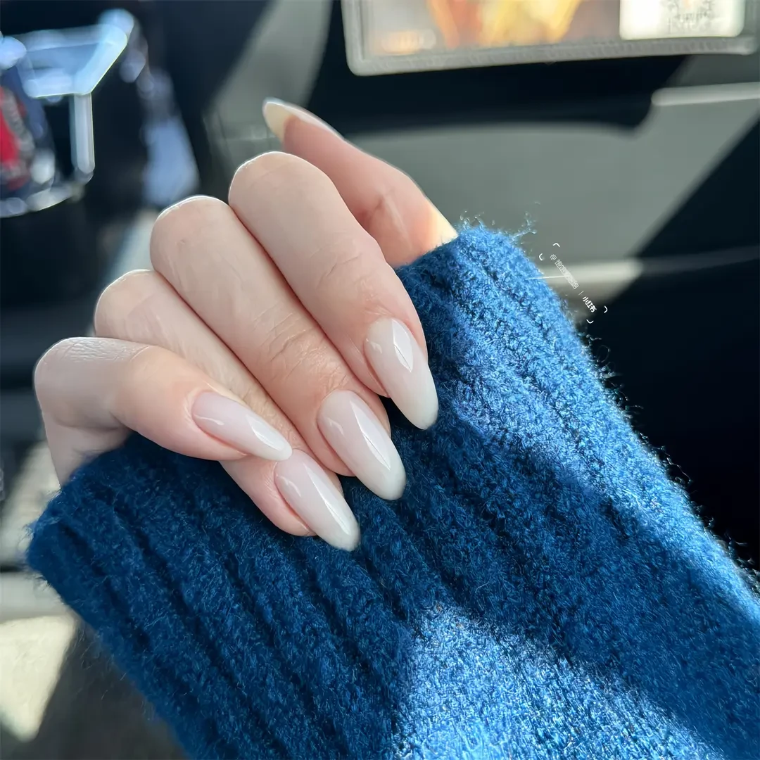 冰透乳白纯手工穿戴甲片中款美甲裸色乳白定制高品质纯欲百搭美甲