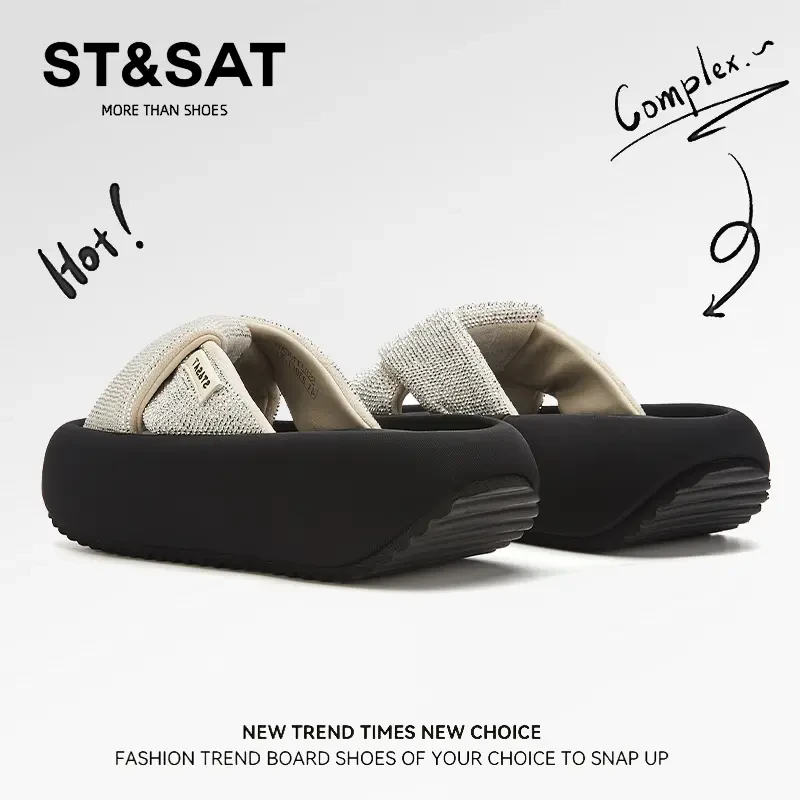 星期六时尚外穿一字拖鞋女2025新款秋季配裙子露趾松糕底罗马凉拖