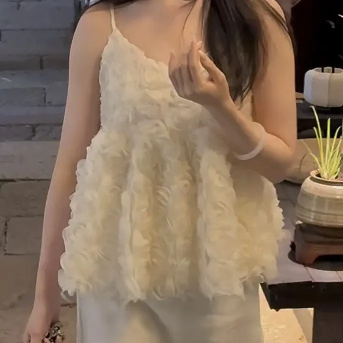 2025夏季新款韩系立体花朵奶杏色温柔仙仙吊带