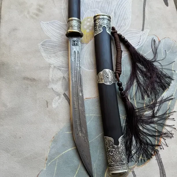 【户撒锐锋】手工锻打大马士革腰刀适合收藏把玩未开刃