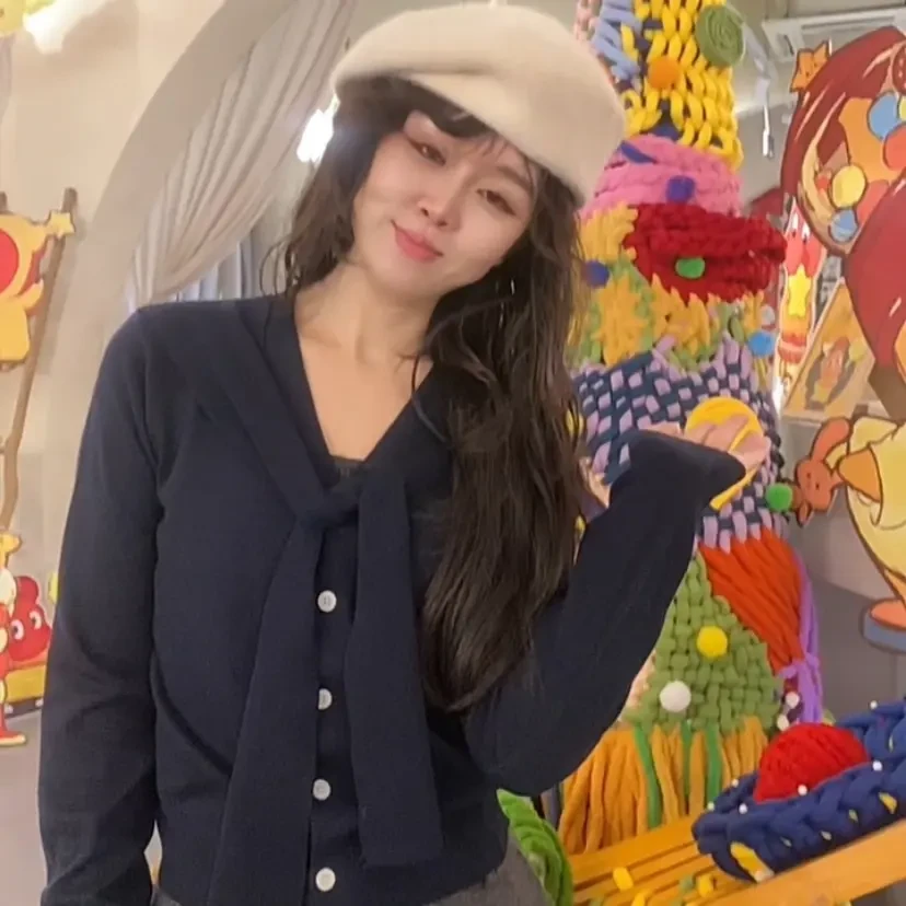 JYBD绵羊毛韩版设计感拼色披肩绑带圆领针织开衫女