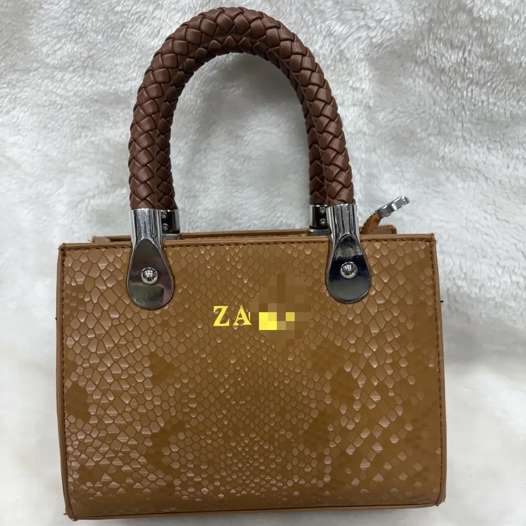 手提式证件袋原创设计风斜挎包简约斜跨托特包学院风