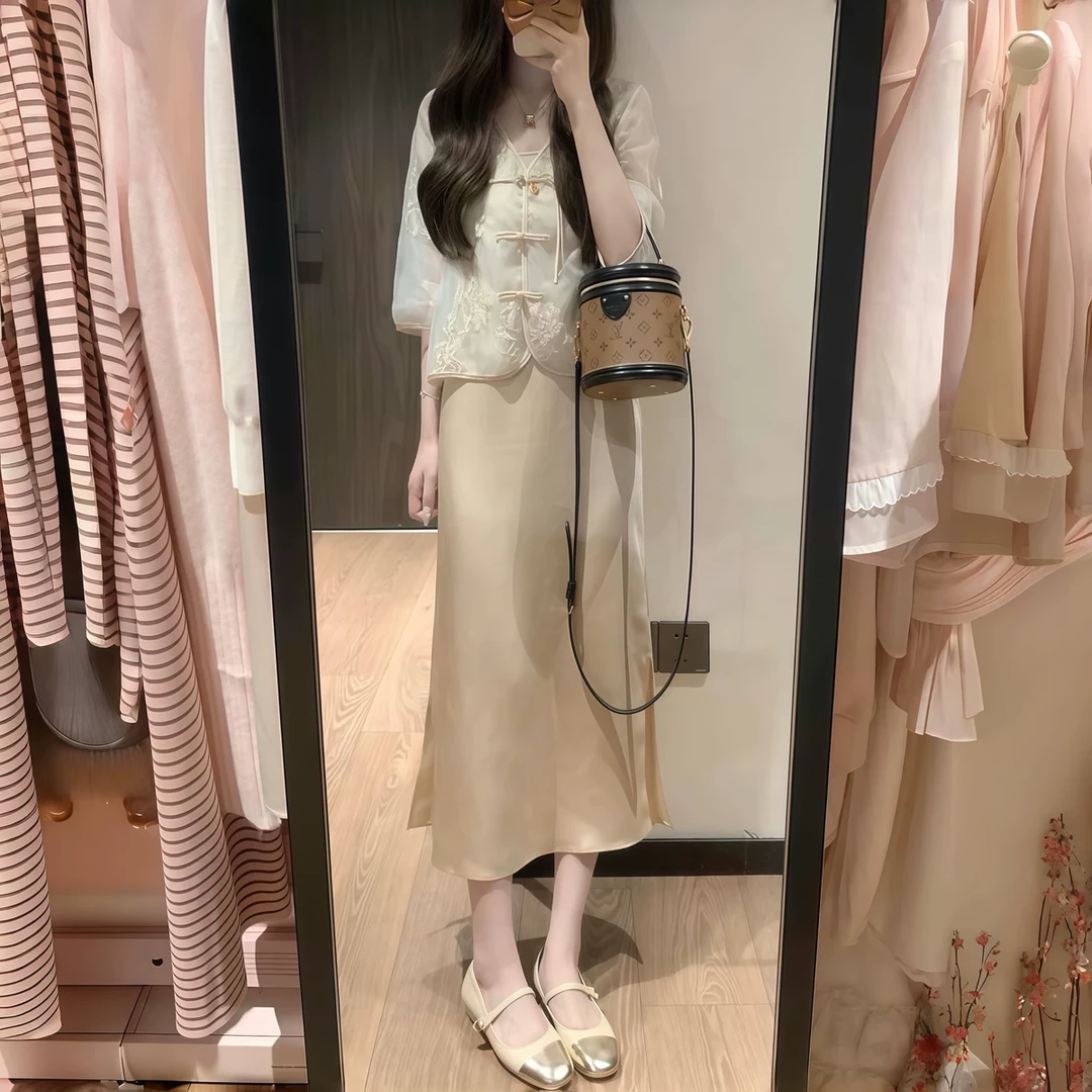 新中式国风气质盘扣白色缎面连衣裙子两件套装2025年新款女装夏装