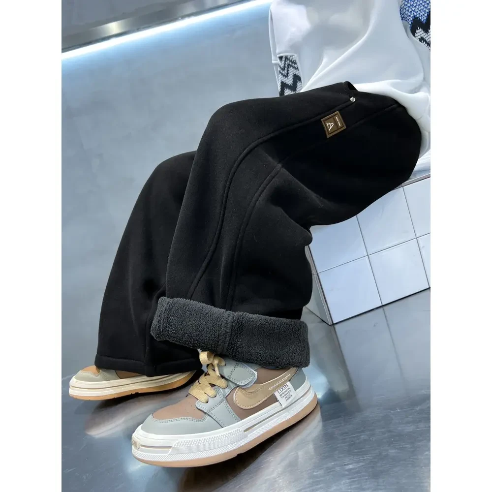 男童冬装羊羔绒裤子保暖2025新款大儿童针织卫裤阔腿裤加绒厚过冬