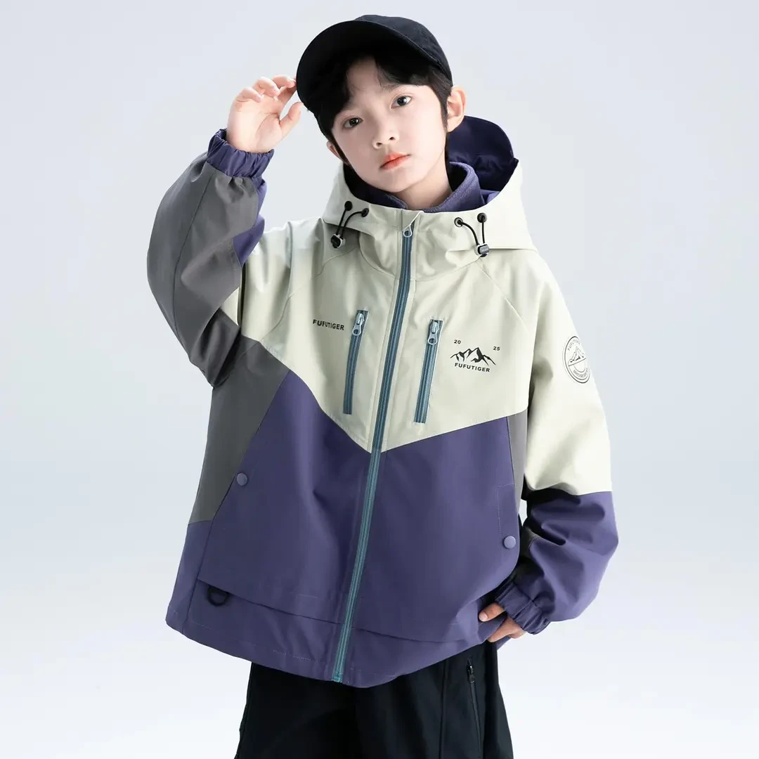 男童春秋动外套2025新款秋季冲锋衣中大童儿童男孩秋装帅气时髦潮