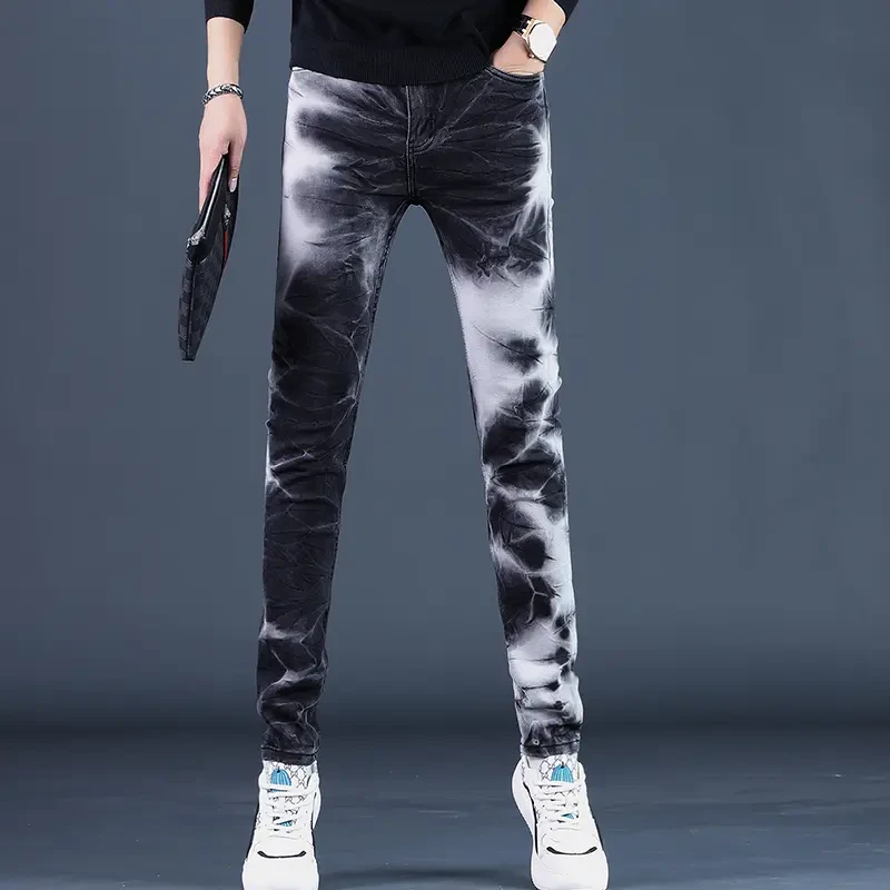 MR.25秋冬季新款牛仔裤潮牌修身小脚裤韩版黑色印花休闲男士长裤