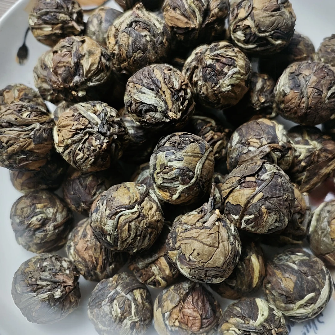 2021年云南大树老白茶龙珠