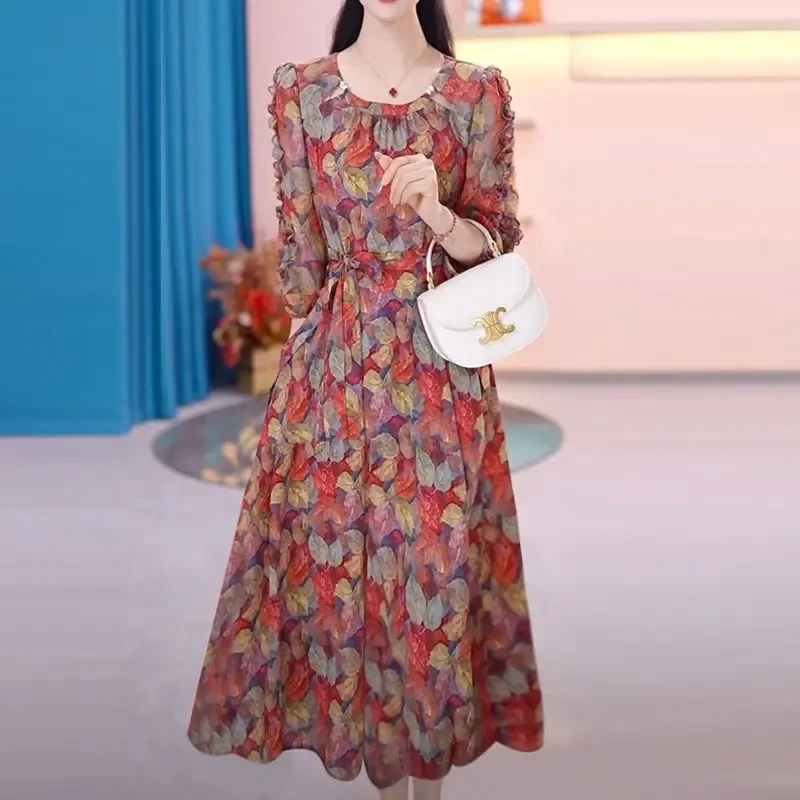 2025女装春夏新法式高档碎花七分袖连衣裙款收腰显瘦洋气时尚潮牌