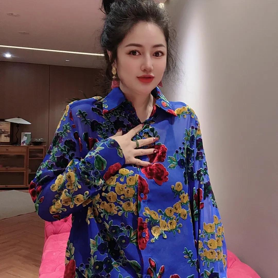 Chouduoduo·蓝色诱惑 法式浪漫烧花丝绒宽松高级感小众复古上衣