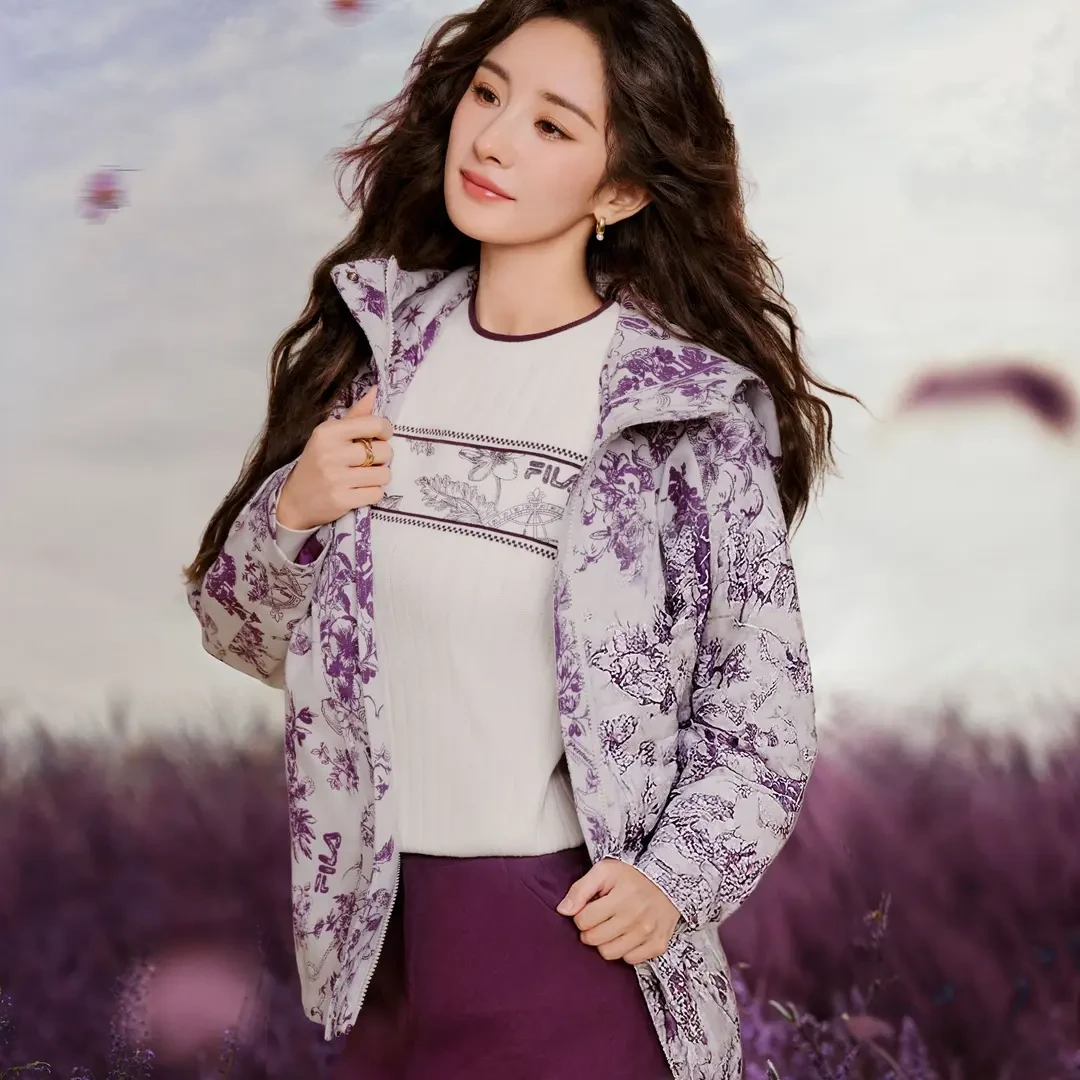 Fila/斐乐女装春季新款满印氛围感梭织运动连帽外套F11W518707F