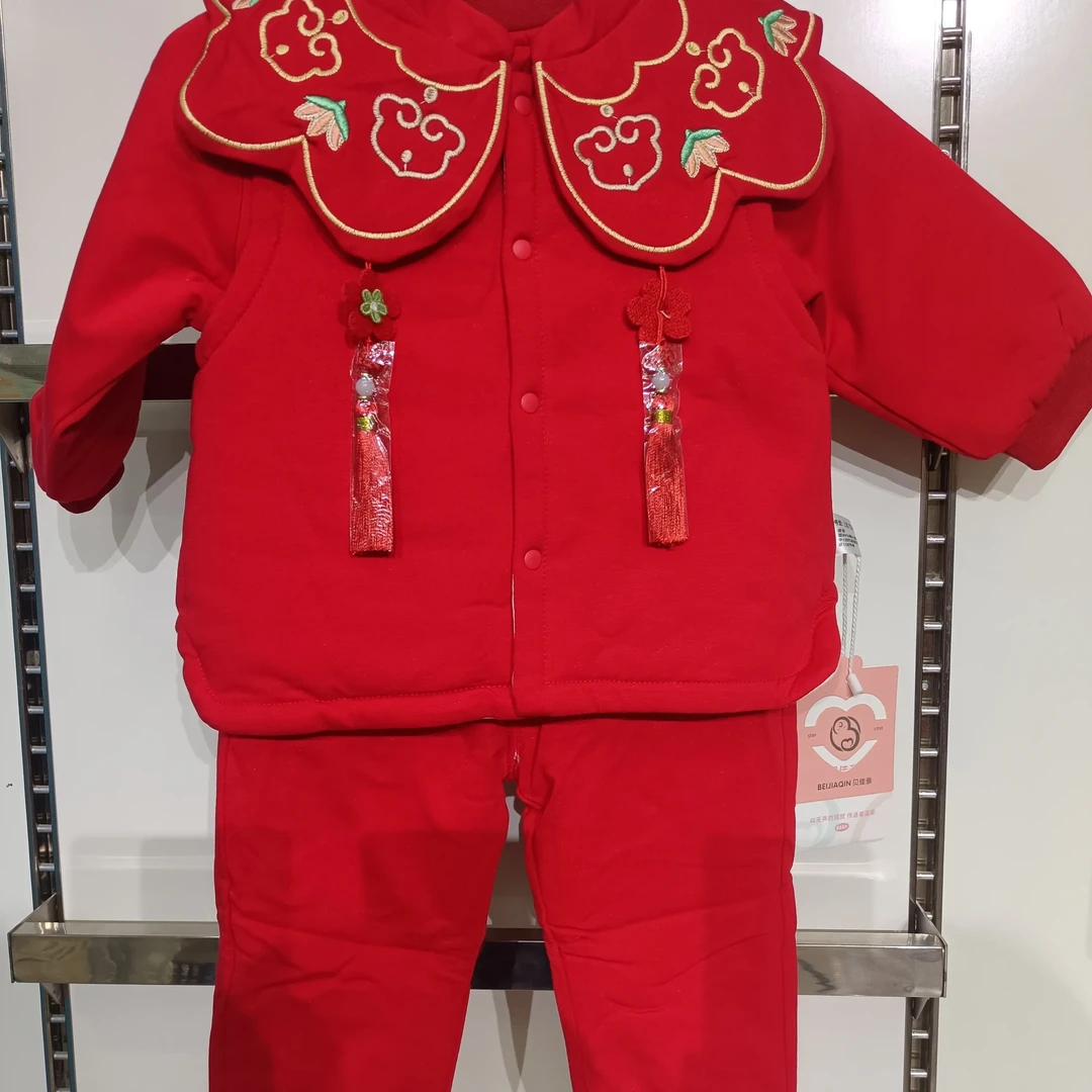 宝宝冬季时尚加厚保暖红色拜年服套装三件套