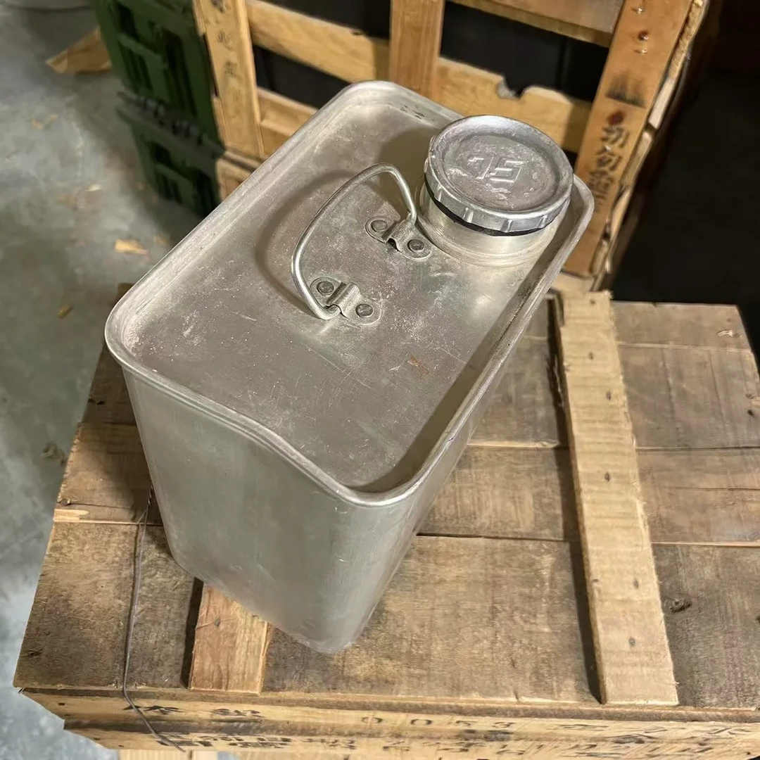 正品老货不规则铝油桶水桶7.5L