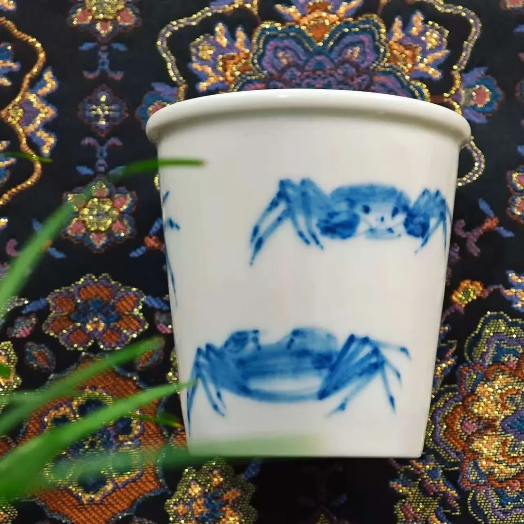 （柴窑作品）福利 青花 螃蟹小可乐杯  使用容量80  高：6.7 口：6.5