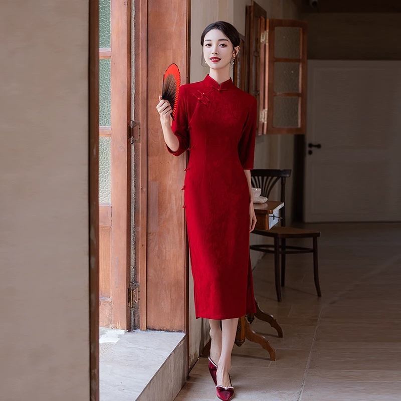 2025年春季新款日常长款旗袍女喜庆红色新中式年轻款改良复古日常