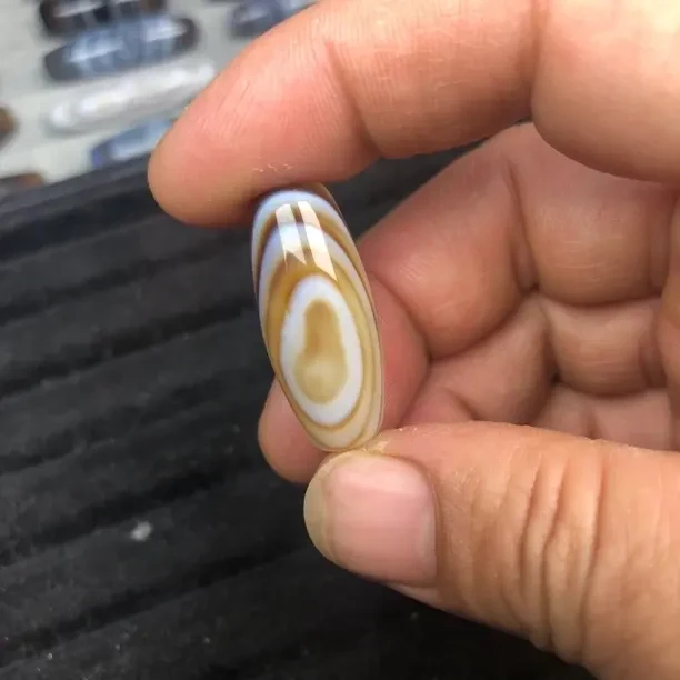 缠丝玛瑙桶珠糖色