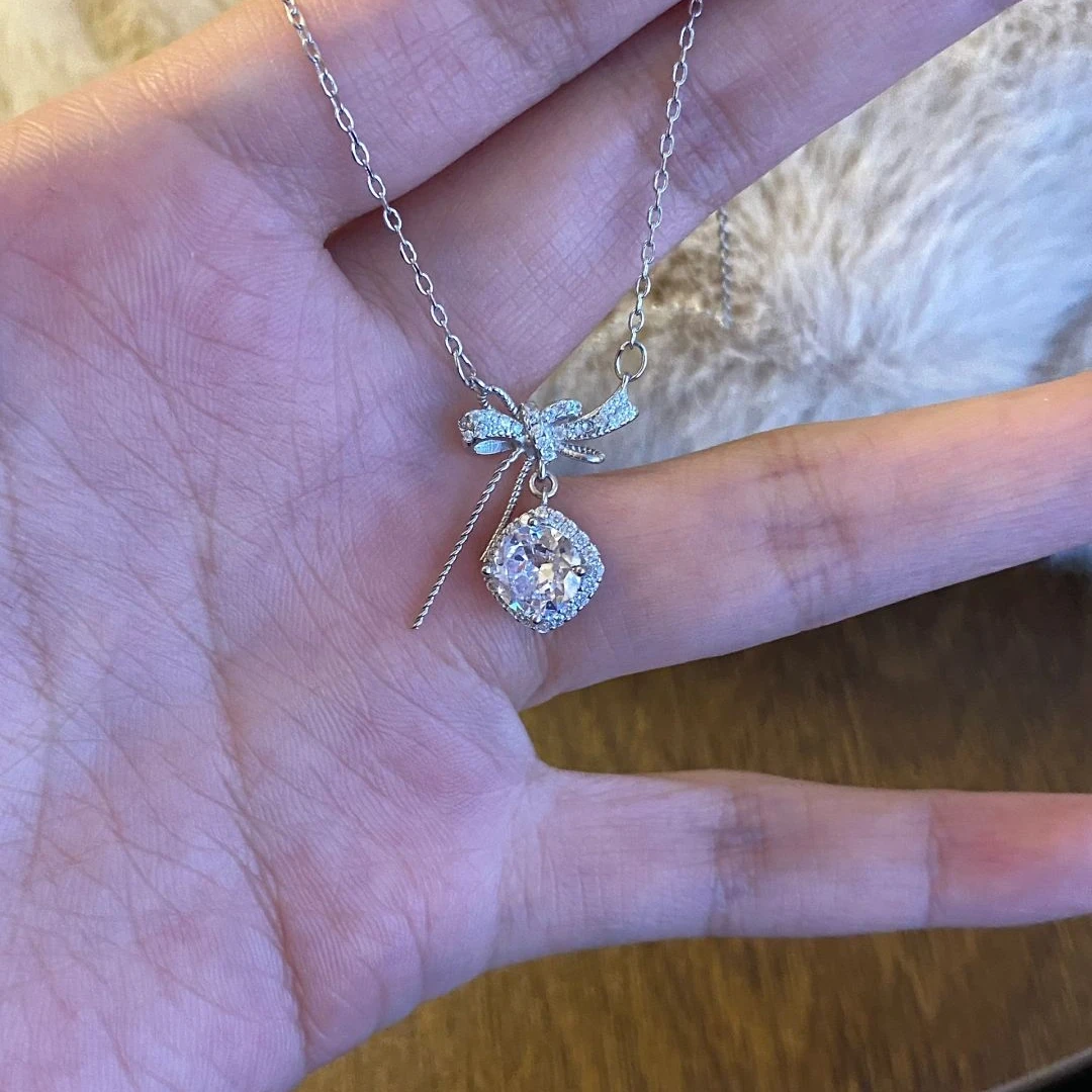 巴黎「设计师」高级方糖｜明星同款｜蝴蝶结项链轻奢小众百搭锁骨链