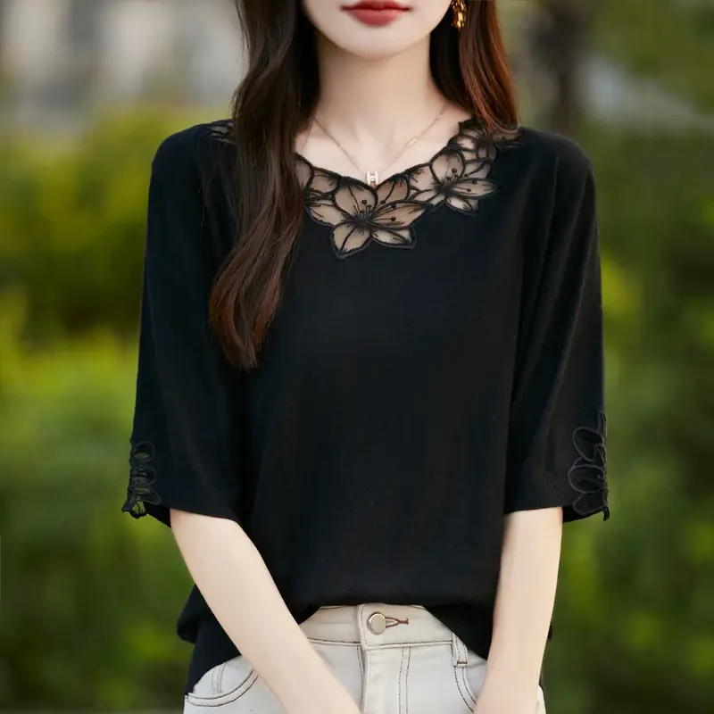 2025春夏新款针织镂空圆领花朵五分袖时尚百搭显瘦针织短袖