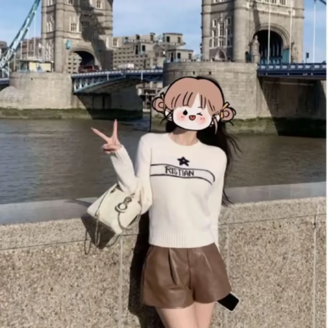 南油高端百搭软糯糯白色刺绣毛衣