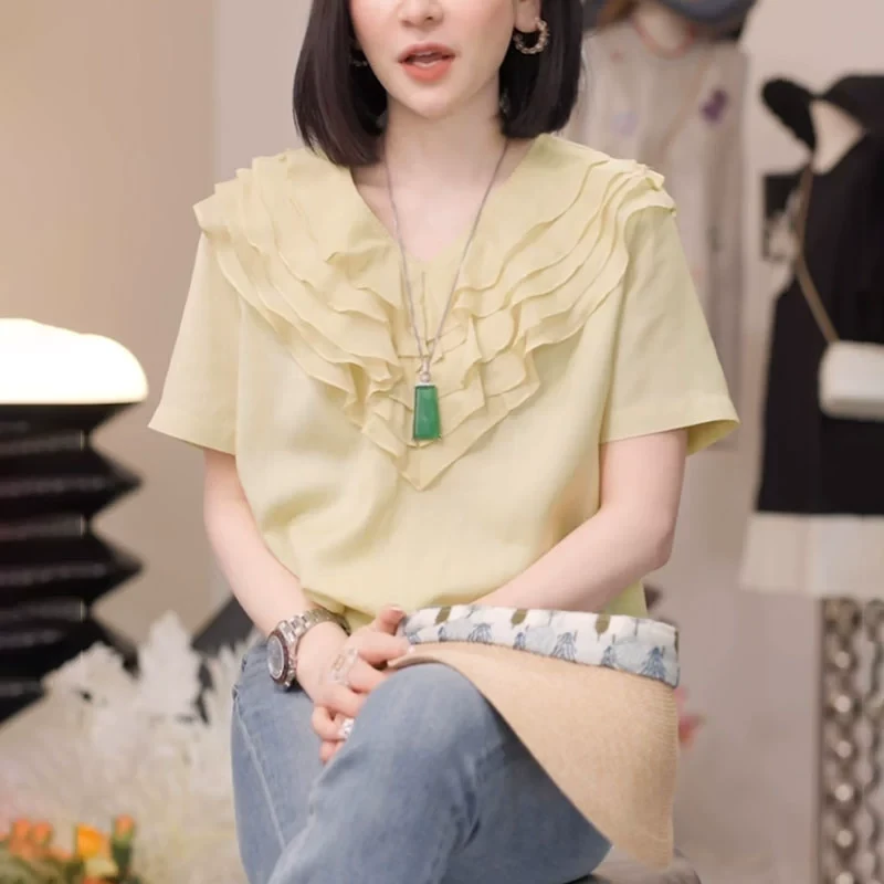 黄色薄款t恤女士夏季2025宽松型时尚显瘦遮肉设计感荷叶边v领上衣