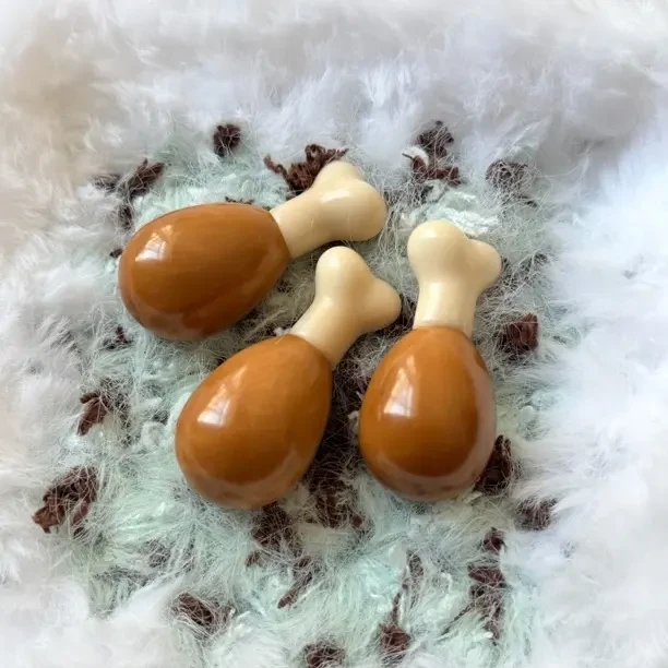 雕刻象牙果鸡腿手把件文玩配饰可爱少女心