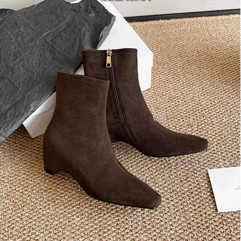 2025秋冬新款平底内增高复古百搭气质弹力瘦瘦靴女侧拉链短靴裸靴