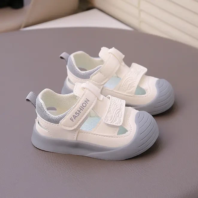 宝宝机能凉鞋包头夏季新款男童镂空运动凉鞋软底防滑婴儿学步鞋女