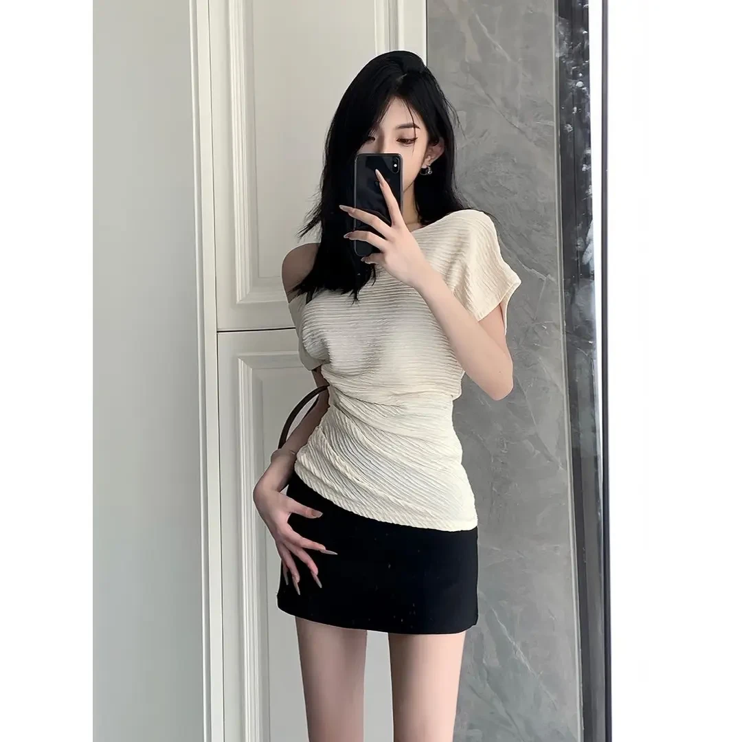 韩系复古气质斜肩褶皱短袖T恤女夏季新款辣妹修身显瘦露锁骨上衣