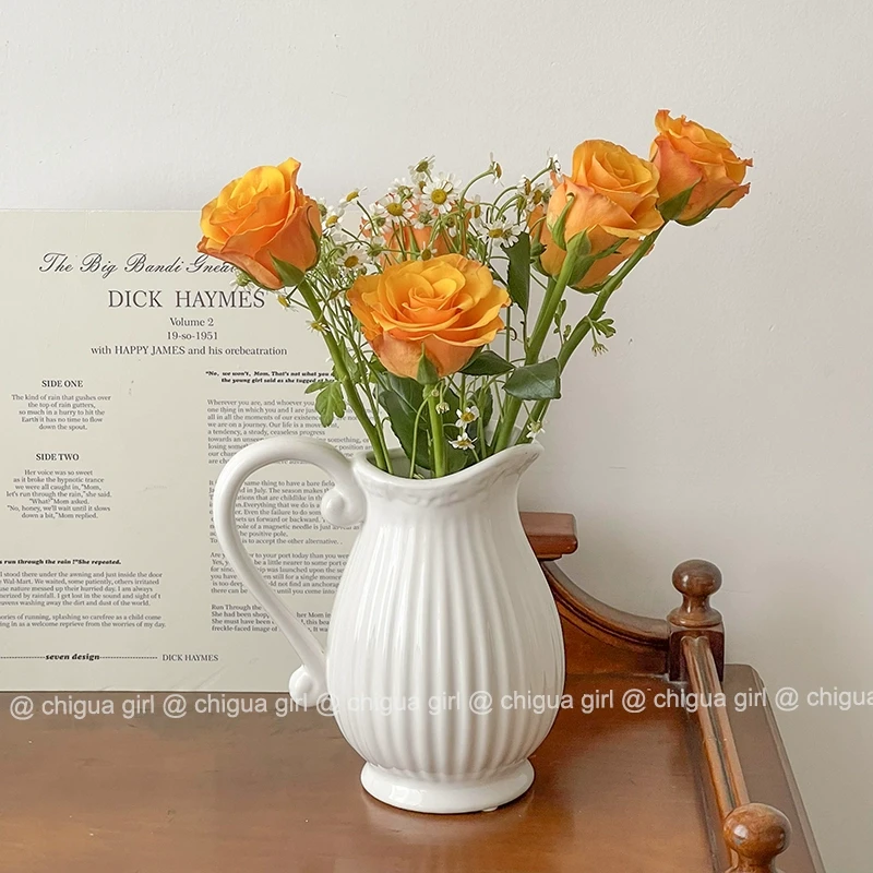 复古ins风浮雕陶瓷奶罐奶壶白色花瓶欧式高级感客厅插花装饰摆件